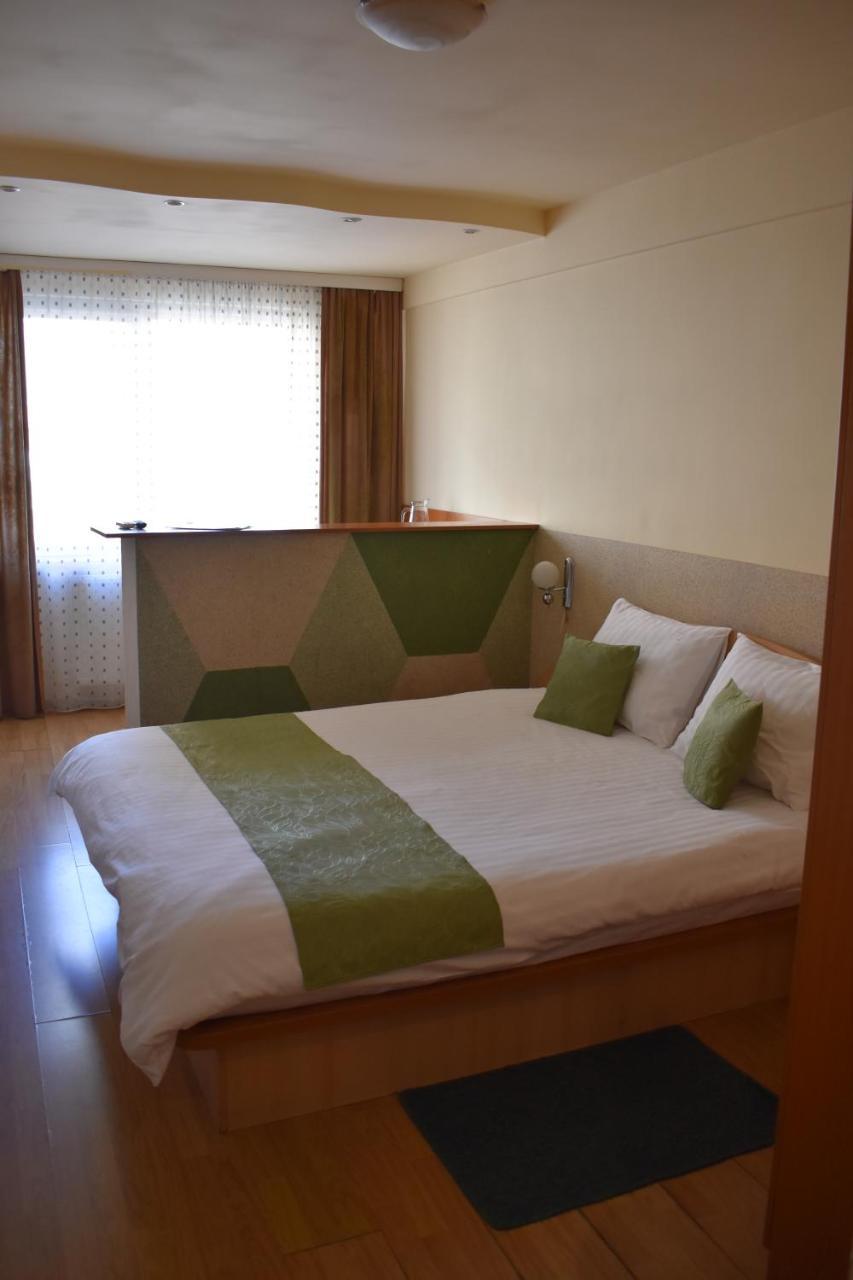 Hotel Zimbru Cluj-Napoca Eksteriør bilde